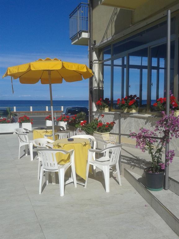 Hotel Bristol Лайгуэлья Экстерьер фото